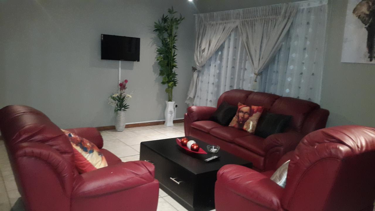 פרנסיסטאון Tintech Bed & Breakfast מראה חיצוני תמונה