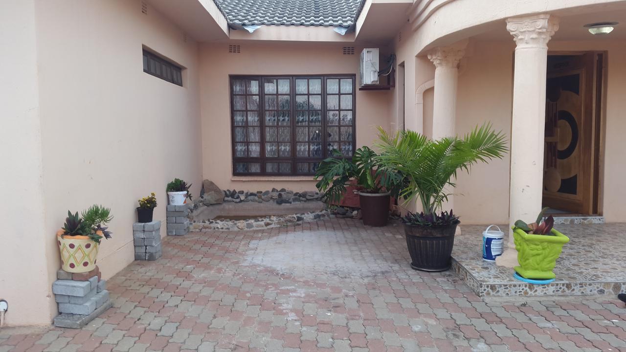 פרנסיסטאון Tintech Bed & Breakfast מראה חיצוני תמונה