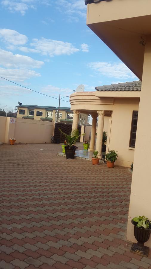 פרנסיסטאון Tintech Bed & Breakfast מראה חיצוני תמונה