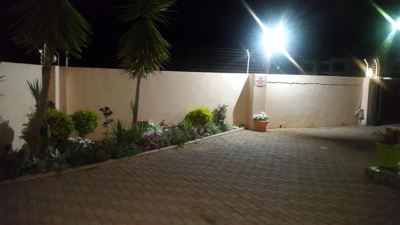 פרנסיסטאון Tintech Bed & Breakfast מראה חיצוני תמונה